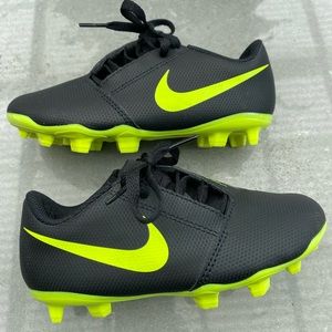 Nike Phamtom Kids Cleats